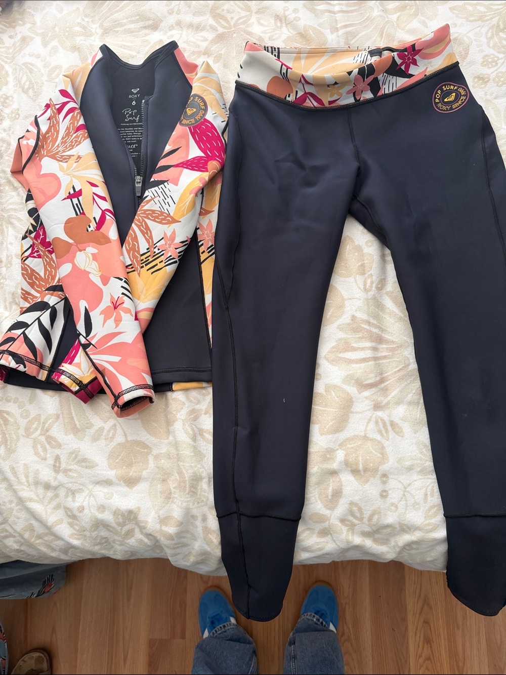 Roxy Surf Wetsuit 1mm Black Surf Leggings and Jacket Floral